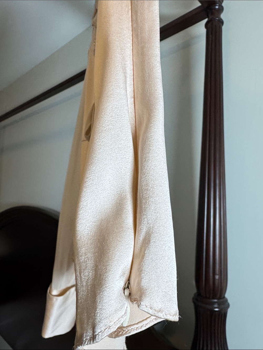 Karen Millen Silk-Blend Rose Gold champagne Ruffle Tie-Neck Button-Down Blouse - Picture 8 of 8